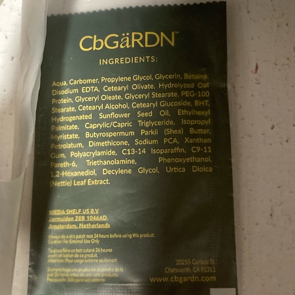 CB Bio Restorative Cream - SAMPLE - Picture 8 of 9